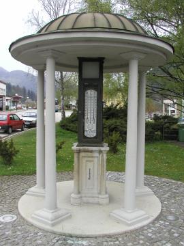 Vremenska hišica leta 2002